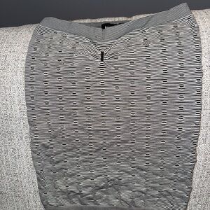 Bebe: Black and White Textured Tube Top in Small